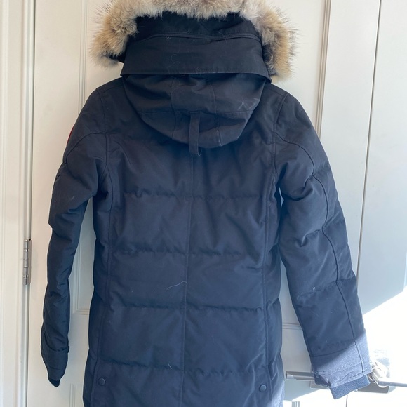 Never worn Canadian Goose down long winter parka with fur hood - Picture 4 of 6